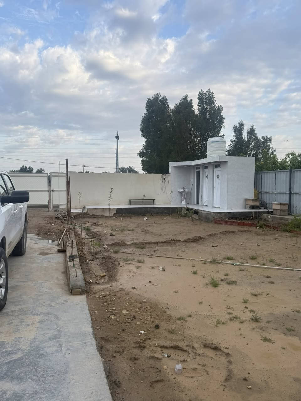 نصف دونم طابو زراعي واجهة شارع عام
 +بيت مساحه 200م

الموقع 📍 الصويره نهايه السايدين نزله العزه

للاتصال : ***********
