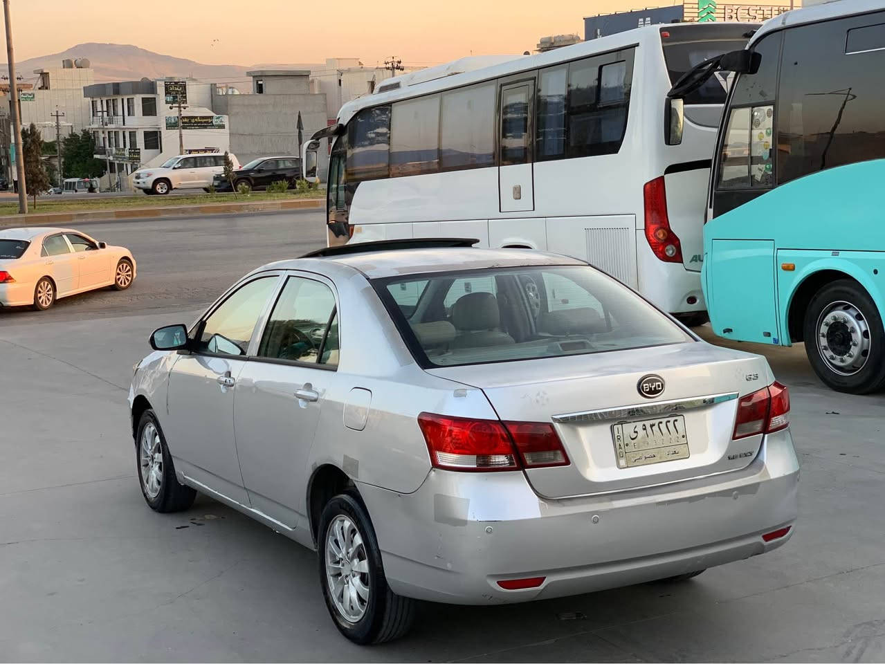 BYD G3
٢٠١٣
گێڕو مەكینەی كرۆلا  بەشەرت
گێڕ ئۆتۆماتیك
سڵایتە چوار جام كارەبا شاشە ئەیپاتە
سەنەوەیە ڕەقەم ئەسڵیە ئەولیاتی بەشەرتە
بەشەرتی مووس و بڕاوە 
كارەبایاتی گشت گیانی ئیش ئەكات 
نرخ :٢٥ و مەجال ماڵی فەقیرە 
شوێن :سلێمانی  ڕاپەڕین 
ژم: *********** السليمانية, العراق
