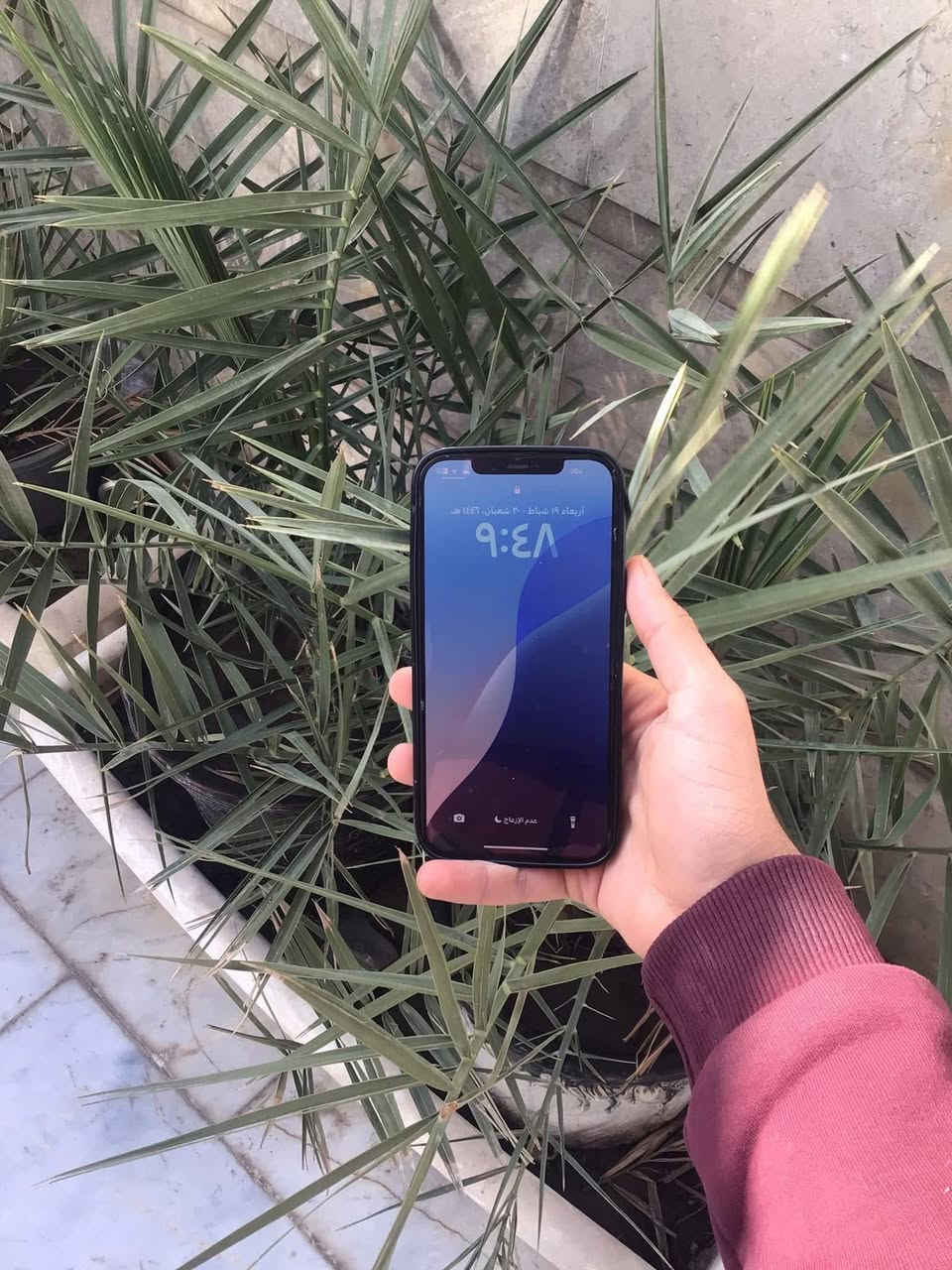 ايفون 12 برو ماكس
ذاكرة 512
بطارية 100 مبدلة🔋
شاشة مبدلة
كاميره الثالثة مبدلة فقط
ولباقي مكفول 
سعر 375 الف وبي مجال او مراوس
***********
