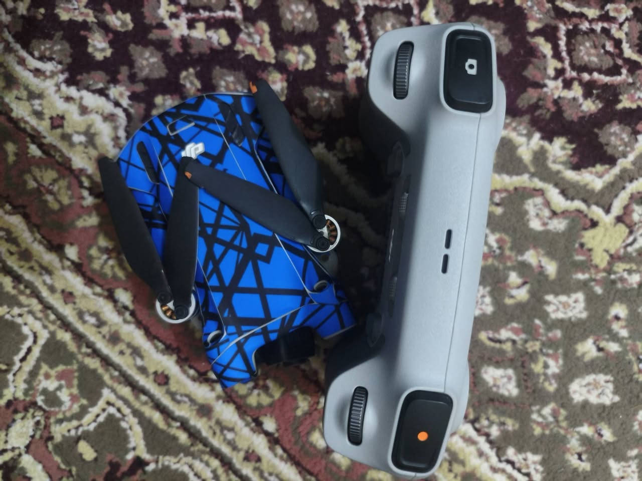 درون Dji مني 3 برو 

نضافه ٨٠ بالميه مكاني نجف


**إذا كنت صاحب هذا الإعلان وتريد حذفه لأي سبب، رجاءا أرسل رسالة إلى الدعم الفني**