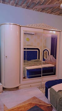 غرفة ضخمة • للبيع • قابل للتفاوض