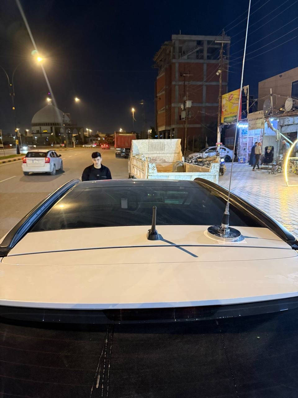 السلام عليكم
عندي سنتافي مديل 2015 فول موصفات مكينة V6 فور ويل رقم بغداد مكفولة من الحادث بس بيها باردات وكارت ضرر حصواية بسريع بغداد الدولي اريد مراوس ب سورنتو 2018 او 2019 انطي فوك سيارتي 25 ورقة  مو تكسرون بسعر سيارتي
رقم تلفوني ***********
