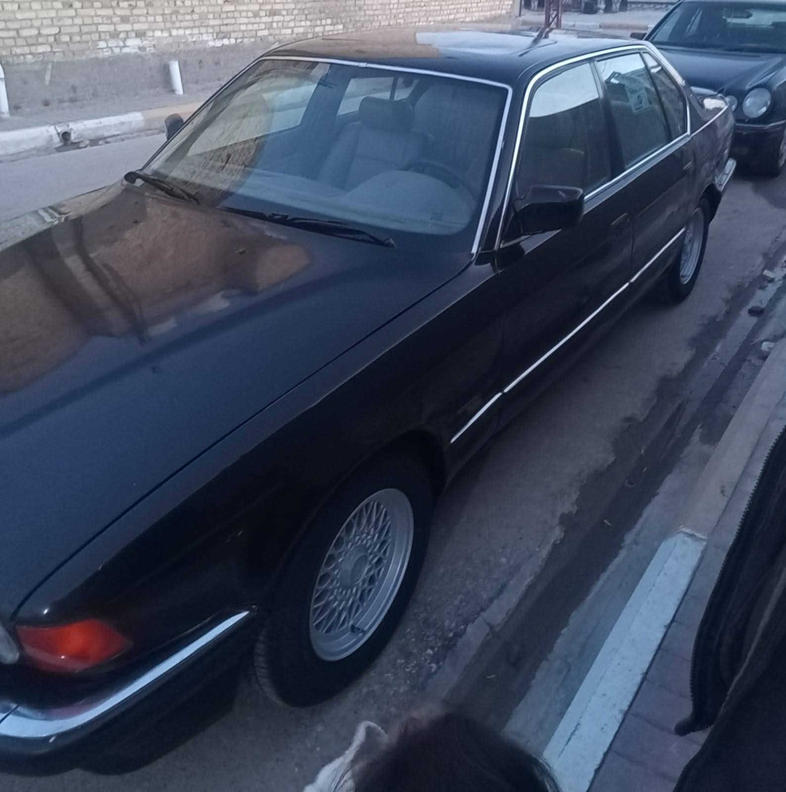 السلام عليكم بي ام موديل ٩٣ حجمه ٧٤٠ سياره مكينه وگير وتبريد ثلج رقمه انگليزي ذي قار سنويته ل ٢٩
تخم تاير جديد 
مكان السماوه 
للاستفسار الاتصال على الرقم 
***********
