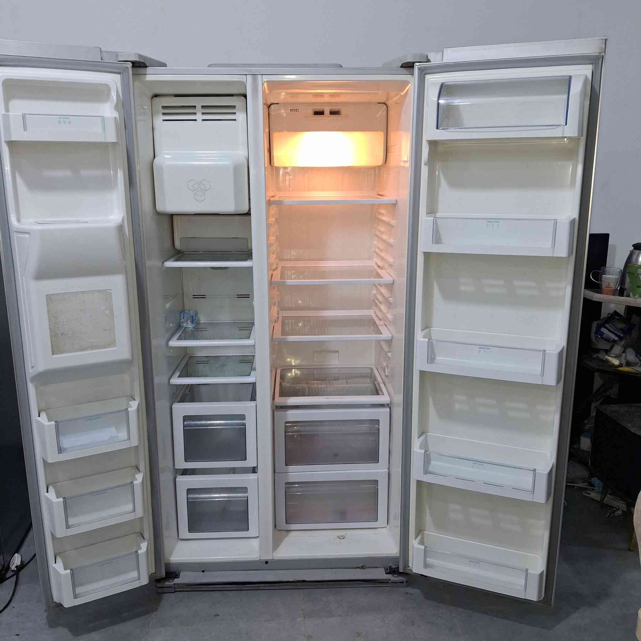 السلام عليكم ثلاجه ومجمدة بابين ٢٨قدم فول نظافه واصل للمنزل داخل أربيل مع ضمان اسبوع رقم تواصل وتساب ***********
