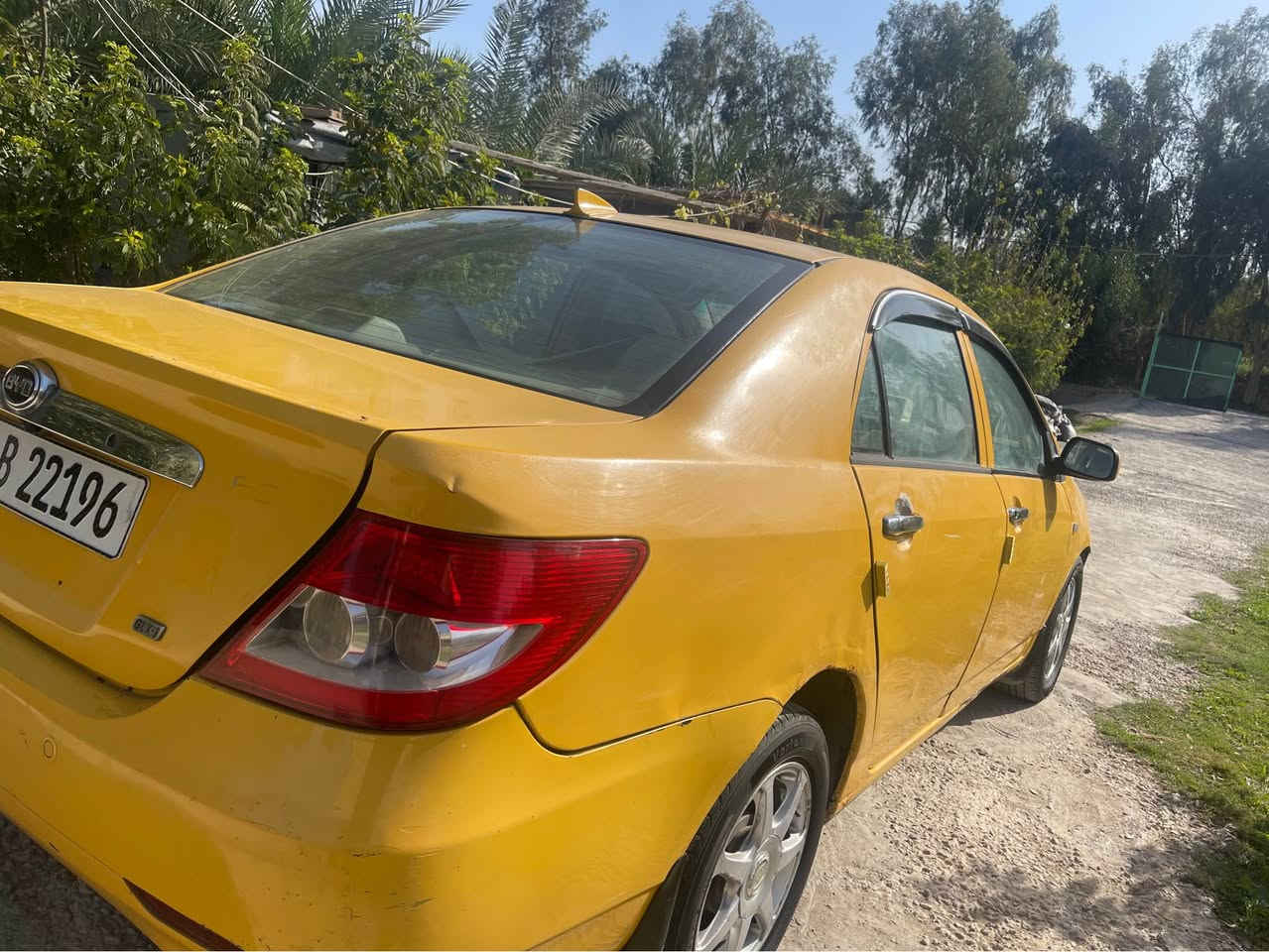 السلام عليكم بي واي دي ٢٠١١ f3 كير ومكينة لانسر كفالة السيارة باسمنة هيئة وغرامات مصفرة السيارة نضيفة ومال بيت ٤٧ وبيها مجال للطيبين 
مكاني الشعب قرب جزيرة بغداد السياحية 
*********** /*********** الفارس, صلاح الدين
