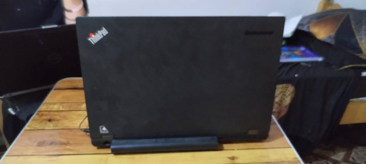 حاسبه Lenovo  CORE i7 T540p الرقم *********** السعر 240 وبي مجال مكاني بغداد حي أور
