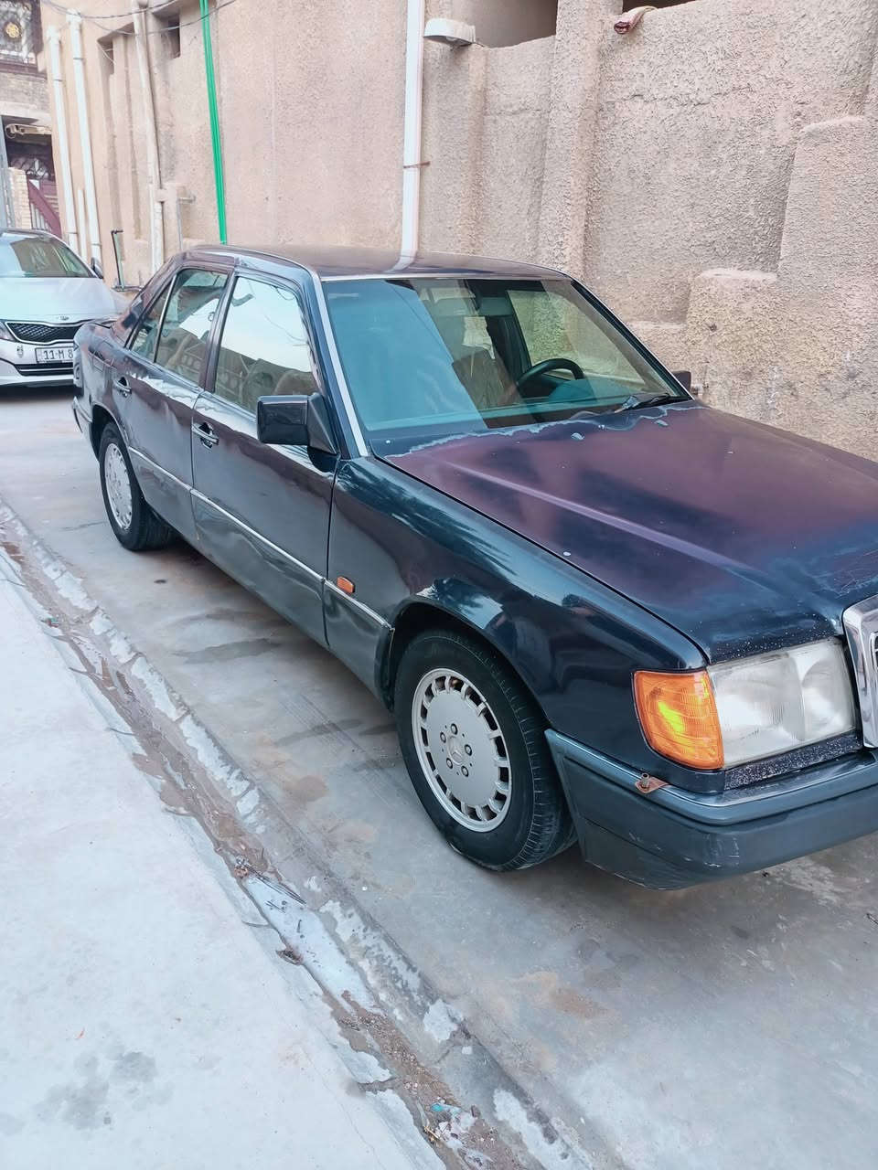 مارسدس موديل 1992 محور محرك بطه 2400 تبريد شغال السعر 50 ورقه وبيها مجال مكانها الكوت ***********
