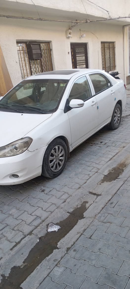 سلام عليكم بي واي دي موديل 13جي ثري موصفاتها معروفه بيه باب جاملغ السياره حلوه الباقي كله مكفول كير مكينه صدر دبلات كلها شغاله كبل للشارع كامله امكمله المكان الغزاليه هياكل شارع خوله الشراي يتصل على هذا الرقم ***********
