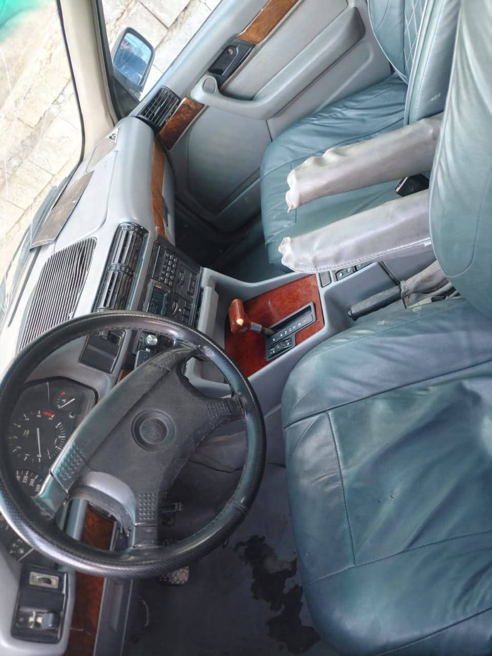 سلام عليكم
بيئم 525اصل 91
رقم انبار انكليزي تحويل مباشر
محرك مسكر 
كير ومحرك مكفولات 
تبريد شقال
سياره حلوه بيه طخه باب السايق
وياه باب مشتري بس ماشاده
وبنيد موحلو يرادله صبغ مكانه عامريه الفلوجه 
 السعر 42 وبيه مجال‏‪0773 511 8232‬‏
