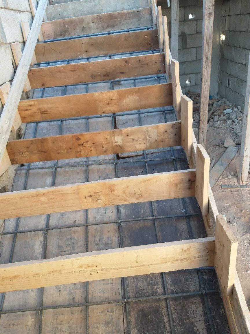 (مقاولات بالنقد):
• 100 م² طابق واحد: 11 مليون  
• 100 م² طابقين: 20 مليون  
• 150 م² طابق واحد: 15 مليون  
• 150 م² طابقين: 28 مليون  
• 200 م² طابق واحد: 20 مليون  
• 200 م² طابقين: 36 مليون  
• 250 م² طابق واحد: 25 مليون  
• 250 م² طابقين: 45 مليون  
• 300 م² طابق واحد: 30 مليون  
• 300 م² طابقين: 54 مليون  
• 400 م² طابق واحد: 40 مليون  
• 400 م² طابقين: 72 مليون  
• 500 م² طابق واحد: 50 مليون  
• 500 م² طابقين: 90 مليون  

تسليم مفتاح (تشطيب كامل):
• 100 م²: 30 مليون  
• 150 م²: 45 مليون  
• 200 م²: 60 مليون  
• 250 م²: 75 مليون  
• 300 م²: 90 مليون  
• 400 م²: 120 مليون  
• 500 م²: 150 مليون  

خدماتنا:
• تنفيذ كامل من الصفر إلى التسليم  
• صب الأسس والسقوف حسب المواصفات    
• تمديدات كهرباء وصحية  
• تسليم كامل حسب الطلب  

مميزات العمل:
• دقة عالية بالتنفيذ  
• مواد مضمونة  
• التزام بالمواعيد  
• متابعة مستمرة مع الزبون  

للتواصل:  
***********

