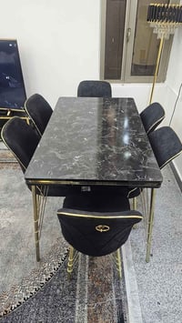 ميز طعام ٦ كراسي الطول متر و٤٠ سم استعمال اقل من شهر اخو الجديد مابي ا...