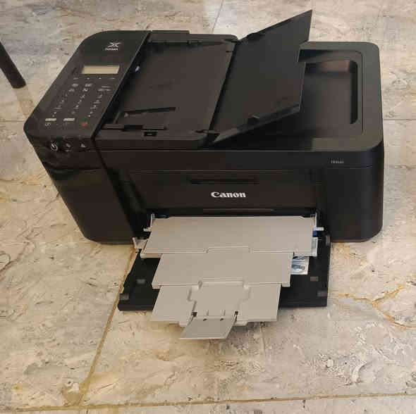 السلام عليكم طابعة عاطلة بيهه دكمة البور مايعه من الصوبة نوعها
Canon pixma TR4046
سعرهه فقط 25 مكاني دورة.بغداد لايوجد توصيل ***********
