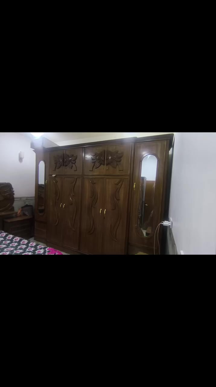 السلام عليكم ورحمه الله وبركاته 
شغل تسكام صاج *********** واتس 
600 ألف وبيها مجال
