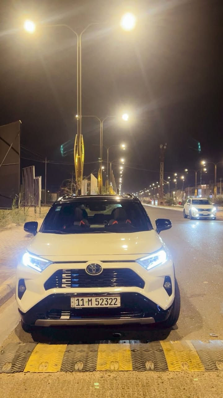 السلام عليكم للبيع راف فور موديل 2021سياره بلاتنيوم فول الضرر جاملغ امامي مصلح ومصبوغ بيهه خمس قطع صبغ جاملغات امامي وبنيد باب الصدر باب السايق كلشي مابيهن بس صابغهن من ضمن الجاملغات سياره نضيفه كلش بغداد سياره مال جنيه 
20600 السعر بيهه مجال*********** مكان سياره فلوجه
