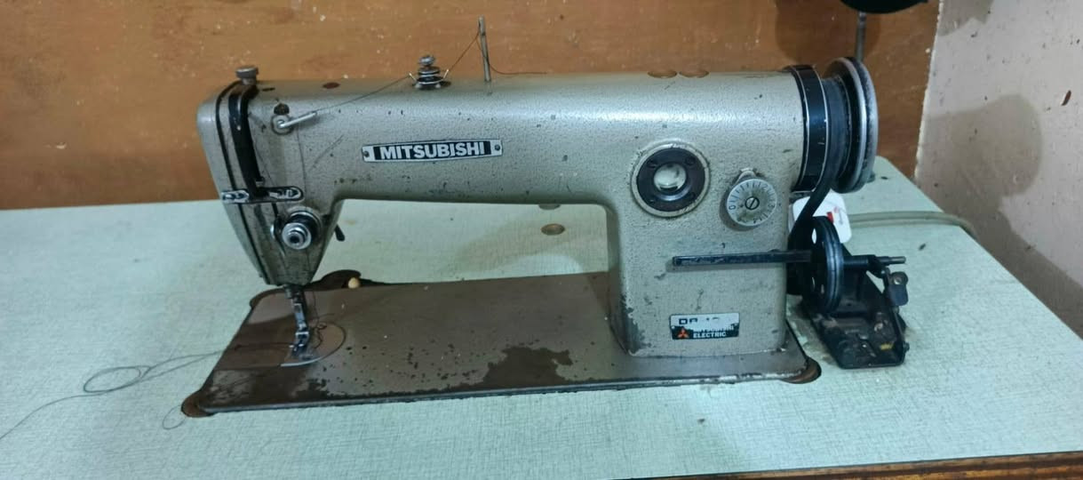 مكائن خياطة نوع متسوبيشي ياباني اصلي استيراد الشركة الافريقية   مزوده بماطور كاتم حديث
تحكم سرعة سعر 250  الف


**إذا كنت صاحب هذا الإعلان وتريد حذفه لأي سبب، رجاءا أرسل رسالة إلى الدعم الفني**