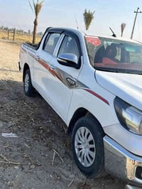 بيكم هايلوكس 2016 للبيع السياره محدثه 24 بيهه صبغ ماشيه 200 وشويه شاصي...