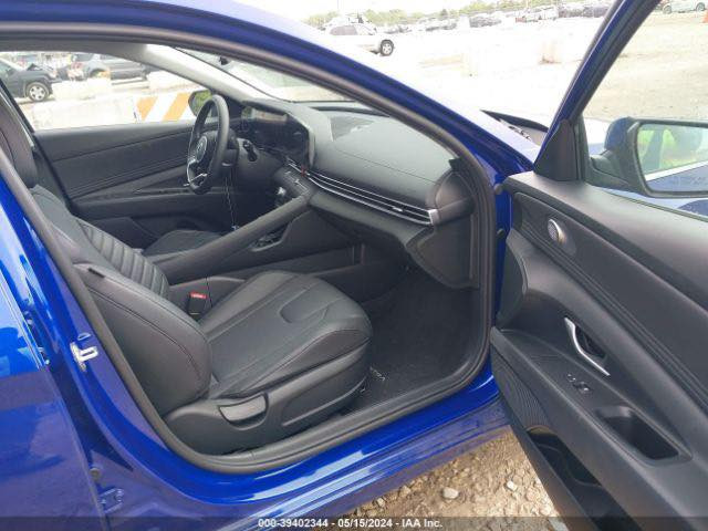 سلام عليكم النترا موديل 2023 مرقم بغداد جاهزه بأسمي السياره ماشيه 8000 كيلو بوضع الشركه بدون دواخل وبدون صبخ وبدون ايرباك حادثها جنطه خلفيه ودعاميه وجبتلها نفس اللون
المواصفات 
بصمه ابواب وتشغيل
ترحيب
شاحن وايرلس 
تحديد مسار 
رادار امامي وخلفي
توقف ذاتي
لد نهاري
كشن جلد رياضي مشيف
فتحه
شاشه دجيتال كبيره
3 انظمه قياده
محرك 2000 دوش
ويل كب تايرات الشركه لحد الان
مكان السياره بغداد حي الجامعه
السعر 185 ورقع
اخوان بلازحمه عليكم اللي مايعجبه لايبخس بحلال العالم وتحياتي للجميع 
للاستفسار *********** واتس اب
