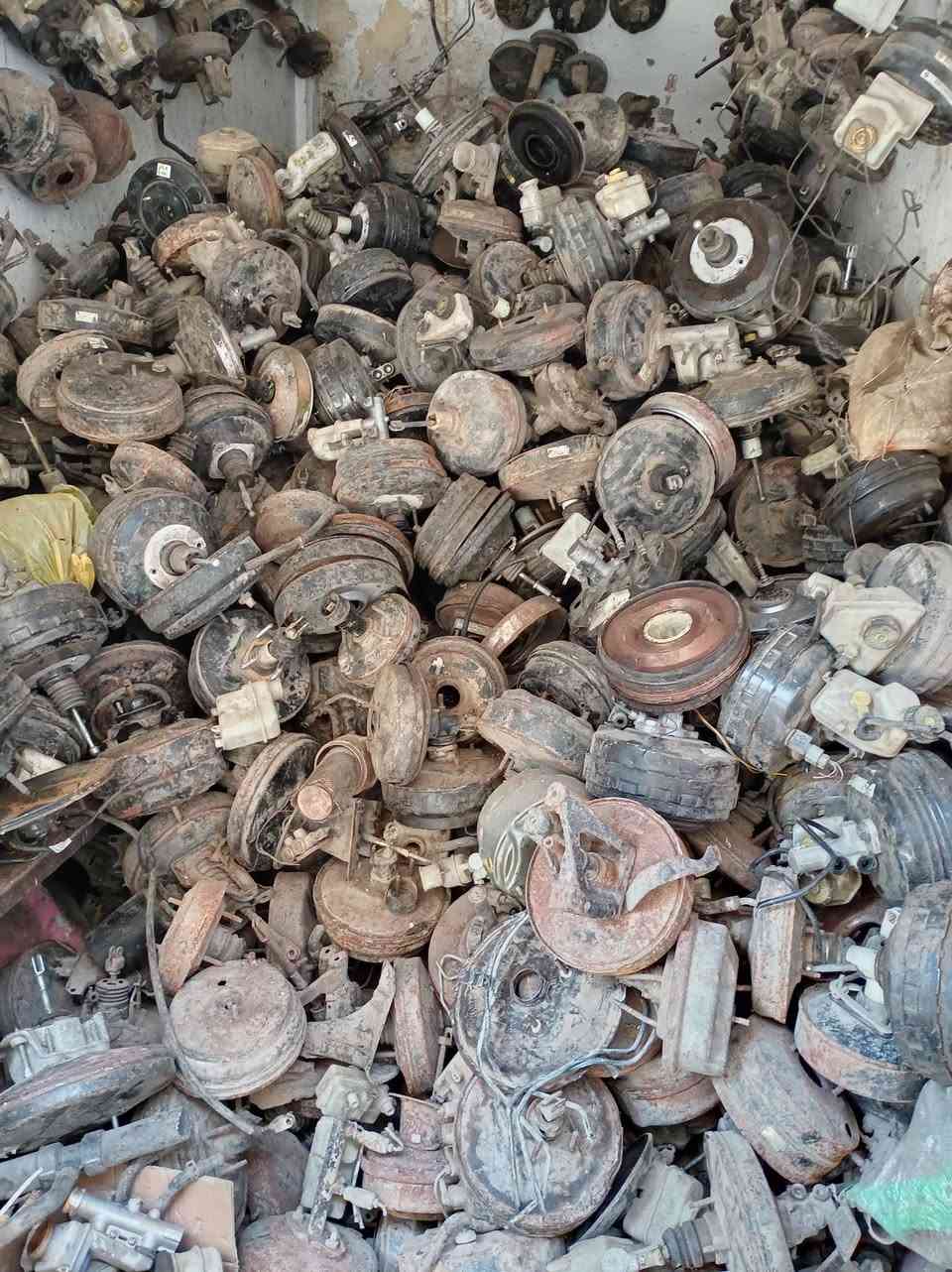 يتوفر جميع انواع الباور بريك و الباور ستيرن
باله اصلي جميع انواع السيارات
العنوان : باب الشرقي خلف الكراج
الهاتف  ابو رشا :  ***********📞
