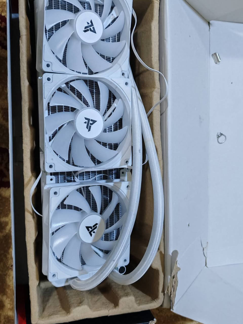 وعليكم السلام
هذه 4 مروحه معالجة  للبيع
تشتغل بشرط
أبيعها جميعًا
سعر نهاي
١١٠ الف مع اتوصيل
اول تم بل واتس اپ
***********
