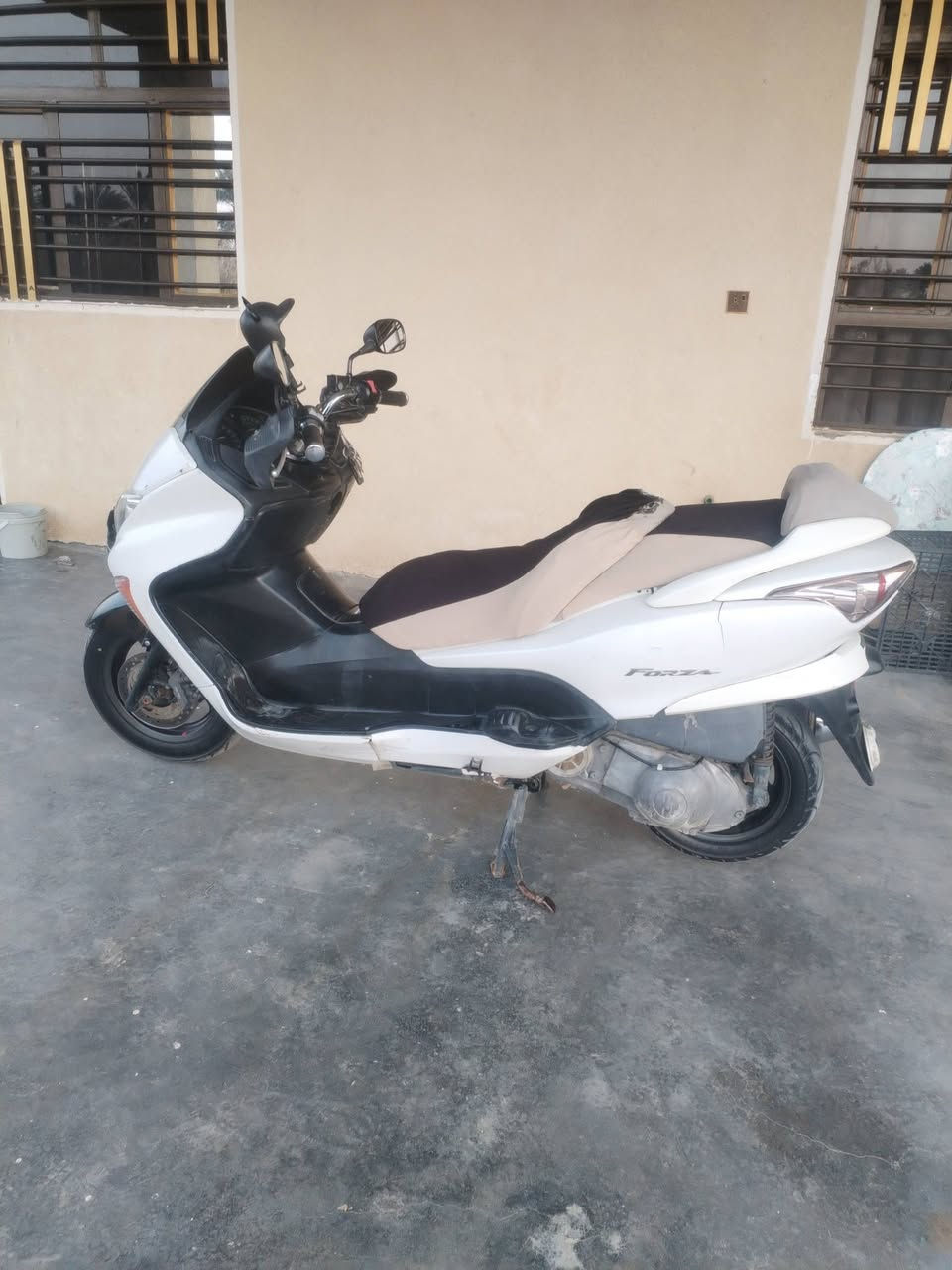 08كرستال
كربائيات شغاله كلها
تخم تاير جديد
كلجات جديده
الكير ملغي
قبل شهر سويت ادامه الها
السعر 700وبيها مجال
واتساب7722837646


**إذا كنت صاحب هذا الإعلان وتريد حذفه لأي سبب، رجاءا أرسل رسالة إلى الدعم الفني**