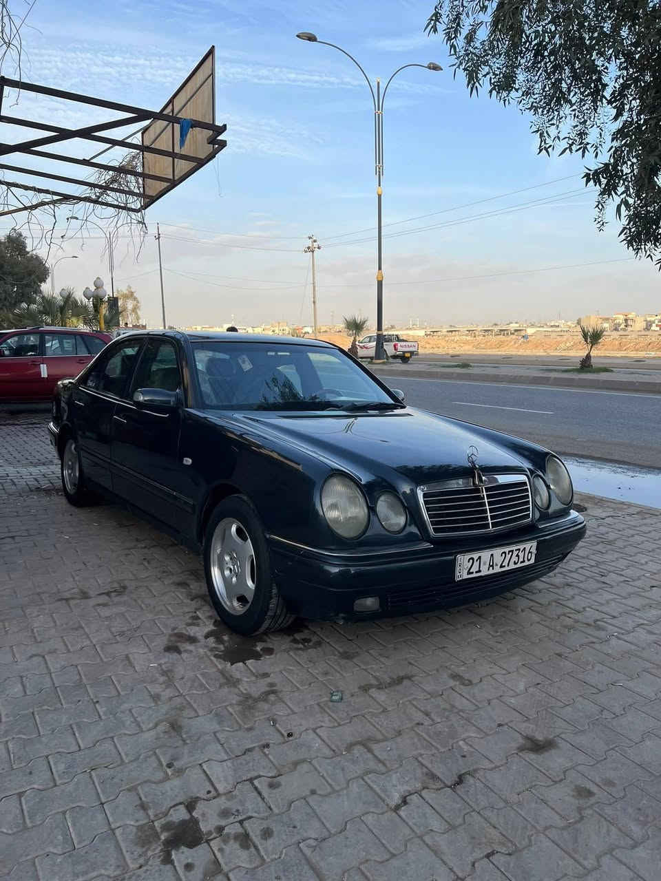 السلام عليكم  مارسدس ام عيون موديل 96 مكينه 320 خراطيم مكينه وگير شرط تايرات جديدة باتري جديد كهربائيات كلها شغاله وكلها عل بلاد غرفه السياره  جديده السياره مصبوغه عام اثر جرد  صدر امامي خلفي جديد تبريد ثلج  تدفئه تجوي  شاشه + منضومه سماعات 🔊 bcc يعني صوتهن مفول سنويه جديده سياره بسمي شوكت متريد تحول احولك + بيها منضومة غاز يعني انسه شي اسمه بانزين. للبيع سعرها (85)  وبيها مجال للشراي للاستفسار(***********) وتحياتي للجميع عنوان السياره تكريت
