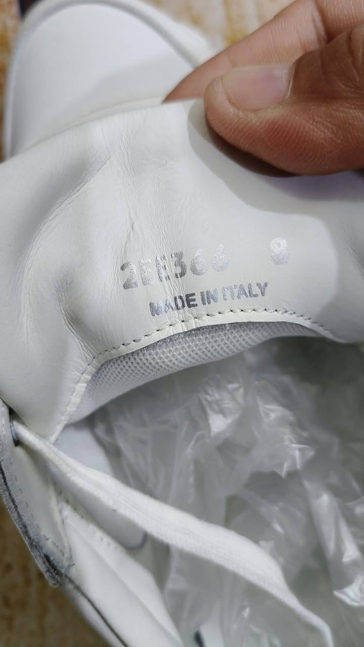 قياس 43 ايطالي السعر 25 الف


**إذا كنت صاحب هذا الإعلان وتريد حذفه لأي سبب، رجاءا أرسل رسالة إلى الدعم الفني**