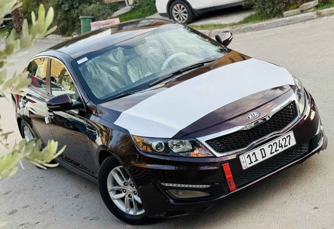 السلام عليكم عندي اوبتما ٢٠١٣ رقم بغداد الدولي جديد سنويه وأرقام وهزه كله جديد بسمي تحويل ثاني يوم سياره جديده بمعنى الكلمه وجاهزه مابيها نقص حادثها جاملغ وشويه بل بنيد فقط وبيها هنا بل عراق مكانين كلير بسيطات اثر شخوط بدون حادث فقط والباقي مكفول محرك ٢٤٠٠ مكينه كير ممفتوحات بلاديات 
مواصفاتها 
تحكمات 
كشنات كهرباء 
اي بي اس 
ايكو 
داخل بيجي 
شاشه 
كامره 
حساس خلفي 
دبل كزوز 
لد امامي 
حاكيه بلوتوث 
كروس سرعه 
اشاير بل مري 
يدات نيكل 
ويل كب 
محرك ٢٤٠٠  
حداديه جديده 
تبريد تدفئه شغال 
سياره نضيفه وجاهزه 
مكان السياره بغداد 
عارضها ب ١٠٠ وبيها مجال للشراي 
وهذا رقمي 
***********
