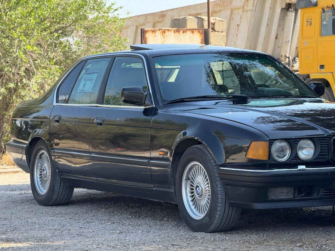Bmw750اصل وفصل 12سلندر بلاديه وجاهزه من كلشي مكينه وكير وكسل شادهن جدد✈️وتخم
٧ تاير شاده جديد ورقم بغداد تحويل مباشر ب٧٥وبيه ]7 لشراي يتصل *********** مكانه بابل+بغداد
