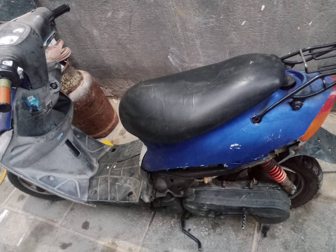 السلام عليكم بيجي للبيع سعر150وبيه مجال مكان جربوعيه ثانيه ***********
