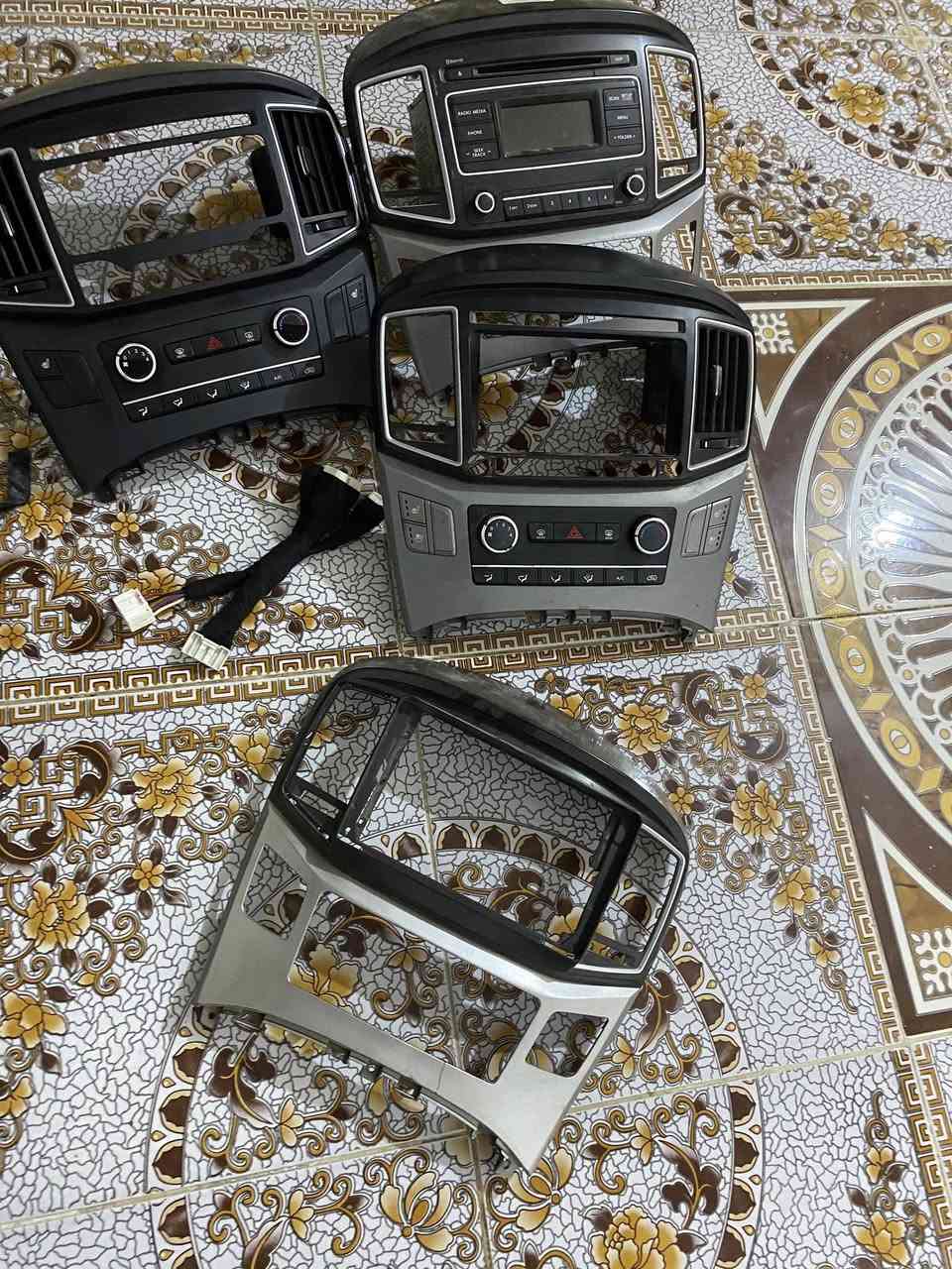 متوفر كافة التحديثات حسب طلب الزبون 
تحديث دشبول من 2009 الى 2020
من فان الى سياحي 
تحديث من فان شكل القديم الى الجديد 
تحديث من سياحي قديم الى سياحي حديث نص فول
تحديث من سياحي قديم نص فول الى سياحي فول حديث 
تحديث من فول قديم الى فول حديث 
كلمن وسعره 
كلشيء موجود 
كنترول  فان وسياحي نص فول وسياحي فول
دكتات تبريت حديث 
ضفيرة من الشكل القديم الى حديث 
مسجلات 2019 بلادي بلاتوث وبدون 
مكثق تبريد 
اطار شاشه صغيره وكبيره
اطار شاشه بلادي 
اطار مسجل بلادي 
بالأضافة الى تغير انارة الگير والجداحة والمطفايه مع التحديث 
عندك غراض وتريد بس ضفاير عادي 
تريد اي قطعه مثلا فقط كنترول او فقط اطار عادي 
العنوان ذي قار قضاء الشطرة 
متوفر توصيل جميع المحافضات يوصلك التحديث كامل مربوط ومفحوص  على سياره ونصوره الك قبل مندزه   يوصلك فقط تربط فيشه ويشتغل 
اصحاب المحلات اليحتاجون ضفاير التحديث اسعار جملة مختلفة 
*********** واتساب 
م.حسين محمد
