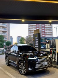 لكزس LX600 • ٢٠٢٣ • ٣٤٠٠٠ كم