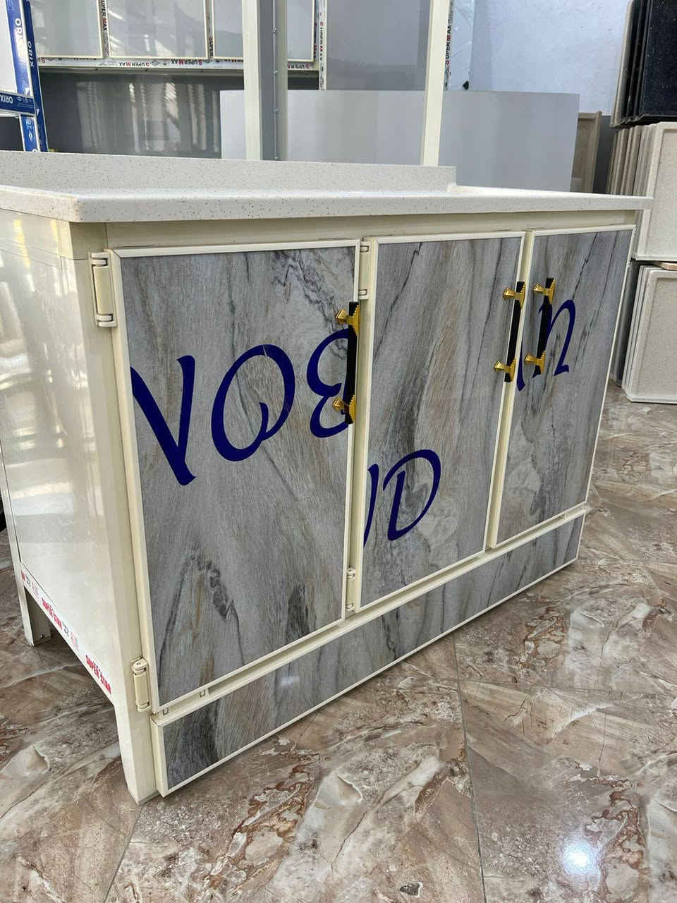 سنكات جديد شغل معمل يوجد قياس 
متر سعر 95.مرمر
متر 20 سعر 115.  مرمر 
متر ونص سعر 140مرمر
***********
عنوان 8 شباط مقابل التانكي ام عمار بفرع راشي رشيد معمل محمد الكردي
