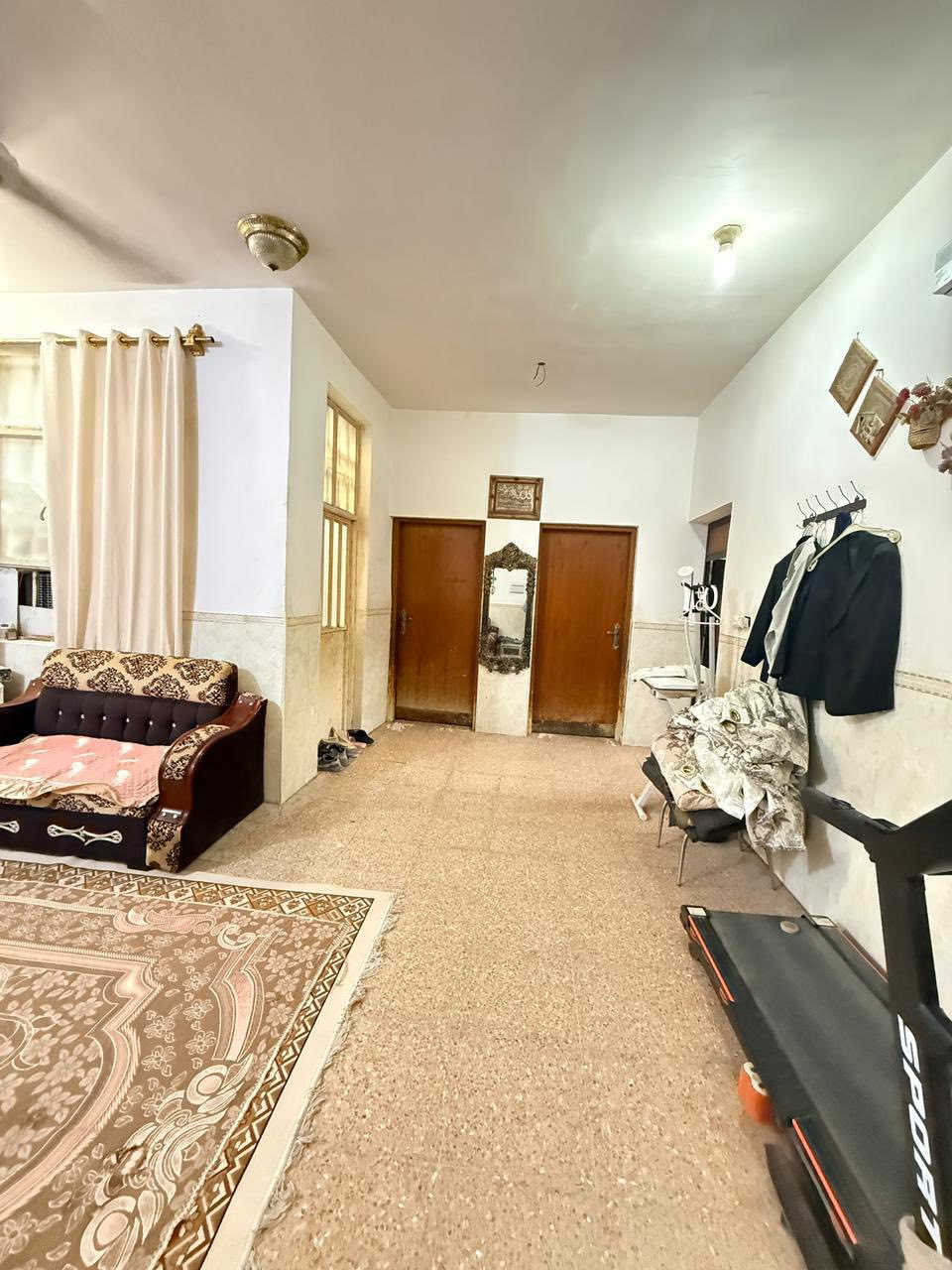 دار للبيع منطقة (حي النفط الزراعي) 2015 🏡

اعلان رقم : (196)

تفاصيل الدار :
المساحة 250 متر طابق واحد مسلح شارع الدار 12 متر مكمل خدمات مجاري وسبيس فقط تبليط  الدار يحتوي على 2 غرف نوم وصاله وملحقات اخرى .

لمعرفة السعر علق بكلمة (الخبير) ومتابعة للبيج✅
📮( عنوان المكتب حي الصدر تقاطع النادي الرياضي مجاور مطعم كباب آلخليج 

📞 للتواصل والاستفسار 
محمد سالم  : ***********
