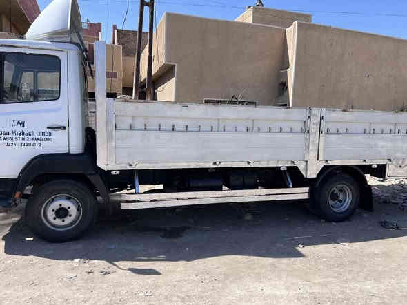 سلام عليكم شباب البه موديل 91 بغداد شاصي 6وربع تخم تاير جديد كير ومكينه مكفولات مكينه 6الكير 5نمر السياره خير منالله لا ضربه ولا صبغ السعر 90وبيهه مجال لطيبين  النوان بغداد قرب مجمع بسمايه وأي ستفسار هاذه رقمي ***********هاذه رقم  رعي السياره اني مكلف بل نشر
