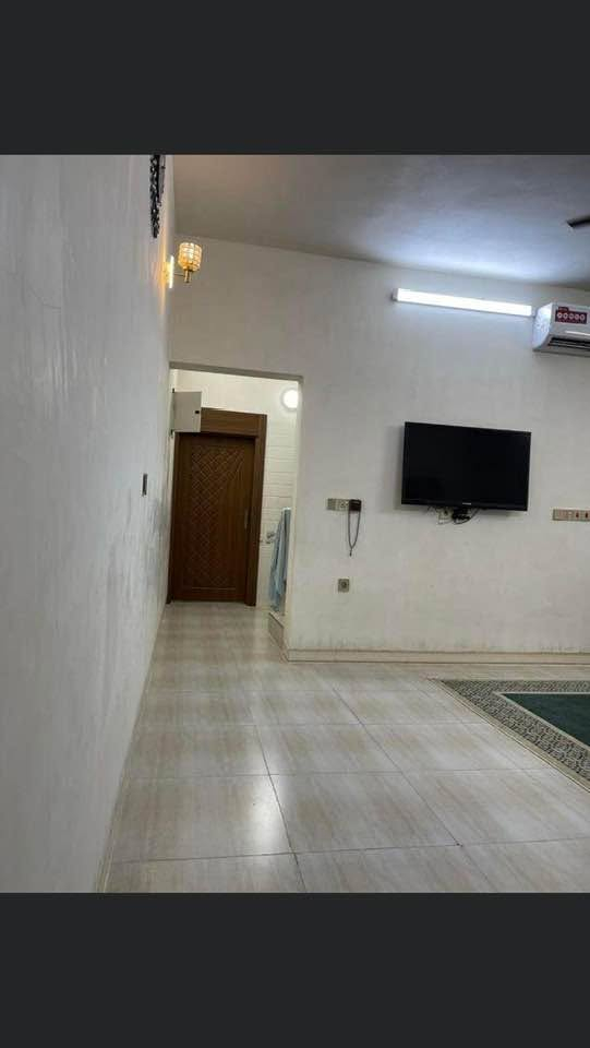 بيت للبيع 100 متر طابو حي الاسرى يم مدرسة معرفه ***********

