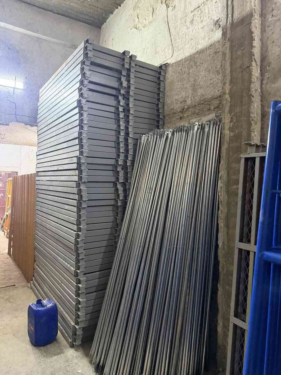 لبيع وشراء وايجارً. سكلات  بكافه القياسات جكات  بكافه القياسات ودنك بكافه قياسات يتوفر دراب خشب نوعيه ممتازه وسكله تركيه بكميه مفتوحه وساقولات ونج إيطالي حادلات وكمبكتر  قفاز وكاصوصات كونكريت ودريلات تفليش وكورات تثقيب 
العنوان باب الشرجي ساحه الطيران 
وتوصيل كافه المحافظات 
*********** كرار اللامي
