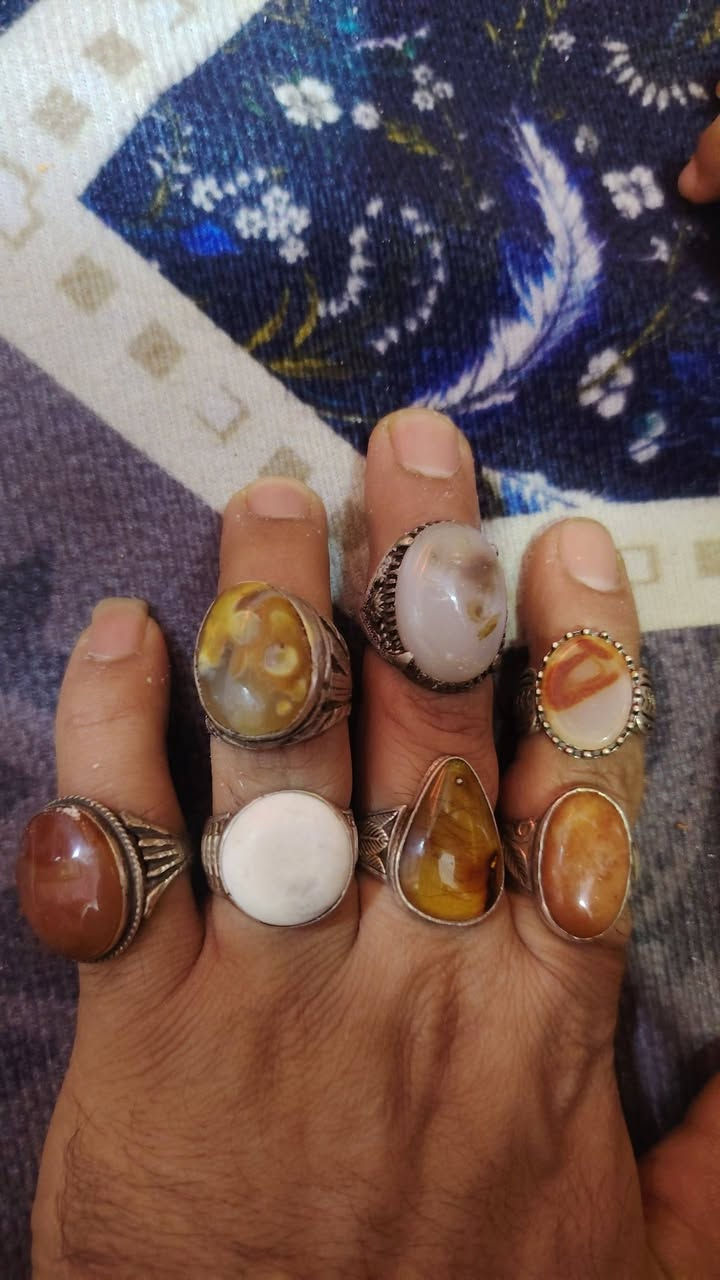 السلام عليكم محابس للبيع كلمن  وسعره مالجني الشراي يتصل ***********
