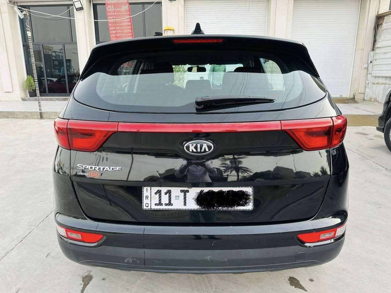 كيا سبورتج  2019  
كير ومحرك مكفولات 👉
مكينة 2400
دواخل السيارة اللغود الشواصي مكفولات 👍
شاشة لمس 
كامرة دوارة 
قطعتين تبريد 
لايت زنون
كشافات. زنون 
تبريد ثلج 
بدون ايرباك 👉
صدر امامي خلفي جديد 
 بنيد 
وجاملغ فقط بدون دواخل 
جاملغ مبدل اصلي 
السيارة نضيفة كلش 
السعر 155 
رقم بغداد تحويل ثاني يوم 
***********@
