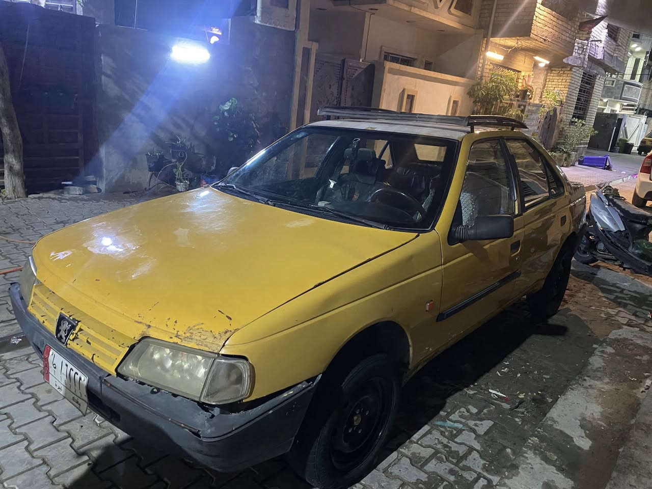 سلام عليكم بيجو روى 2009 السيارة جديدة عظمتها حلوة الشواصي انظاف التبريد شغال تدفئة شغال السنوية جديدة باتري جديد السيارة نقصها
 المحرك بيه خيط تبخير 

السعر 18 وبيها مجال

***********
