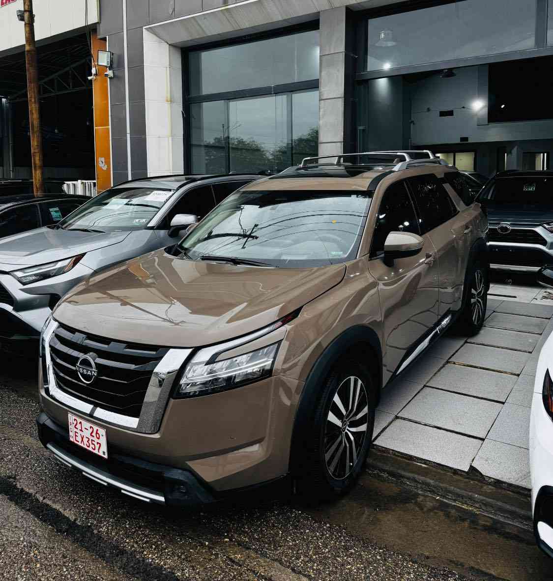 على بركة الله 
وصول وجبة سيارات 🚘 مميزه 
 كل من نوع 
1نيسان باثفندر SL2025 لون سلفر 
2نيسان باثفندر 2024 بلاتينيوم لون. صحراوي عسكري 
3نيسان باثفندر 2025  روك ريك. لون نفطي 
4 تايوتا كامري. XSE 2024 لون سلفر
5تايوتا كامري SE.   2024 لون ابيض 
6تايوتا رافور XLE2024 لون سلفر. 
7تايوتا رافور   XLE 2024 لون ابيض 
إلى 
#العنوان كركوك  
حي الخضراء شارع المعارض 

معرض هشام الحمداني لتجارة السيارات 
للاستفسار ☎️☎️
***********
***********
***********
