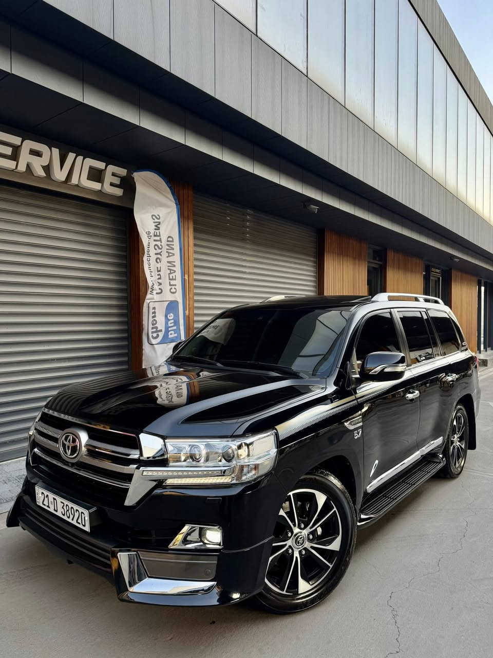 تيوتا لاندكروز 2020 ( لكزس V.X.S )
ماشآءالله  تحدا شرط ماكو هيج نضافطها
‎جكات
داخل ديزاينو
ستيرن كاهرباى
سندوق شفط
رادار
كشنات تبريد
٥كاميرات
محرك (5.700) ليكزز
‏‎ماشييه 53 كم حقيقي
‏‎لاندكروز VXS 
‎‏‎موديل.موديل 2020
‎‏‎فول مواصفات 1/1
‎‏‎السيارة مواصفات اللكزس 
‎‏‎-جوبلس تصعد وتنزل 
‎‏‎-شاحن لاسلكي 
‎‏‎- نضام ترحيب عند الاقتراب 
‎‏‎- دبل ماوس 
‎‏‎- شاشة تحكم لكزس 
‎‏‎- شاشات عدد 3 
‎‏‎-تشغيل عن بعد 
‎‏‎- كراسي كهرباء 
‎‏‎- مكينة V8 /5.7
‎‏‎-زراك لايت 
‎‏‎- 5 بصمة ابواب 
‎‏‎- سيستم صوت لكزس 
‎‏‎- ستيرن صاج 
‎‏‎- 8 ايرباك
‎‏‎- فور ويل 
‎‏‎- حساسات امامي خلفي 
‏‎ماشي 53کم
‏‎- نضام ايكو تقليل صرفية 
‎‏‎-ثلاجة 
‏‎مواصفات VX.S معروفة ما يحتاج اذكر لبقية 

‎ا‎مكفولة كفالة عامة من الدعامية إلى الدعامية 
‎ا‎بدون بارد بدون صبخ ،بدون رصعات ،بدون حتا شخط
‎ا‎،رمل مابي ،حتا لحية بدون صبخ بقية كلها بشرط

‎محرك كير بشرط مامفتوح
‎سيارة حيل نظيفة كلشي عل بلاد لوك
‎سنوية زنكة كلشي جديد مدفوع لـ2029
‎باسمي السنوية بشرط تحويل و خرامة 
‎سيارة مابيـها دينار مصرف كامل من كل نواحي

سعر567$
رقم صاحب سيارة ***********
‎‏‎
