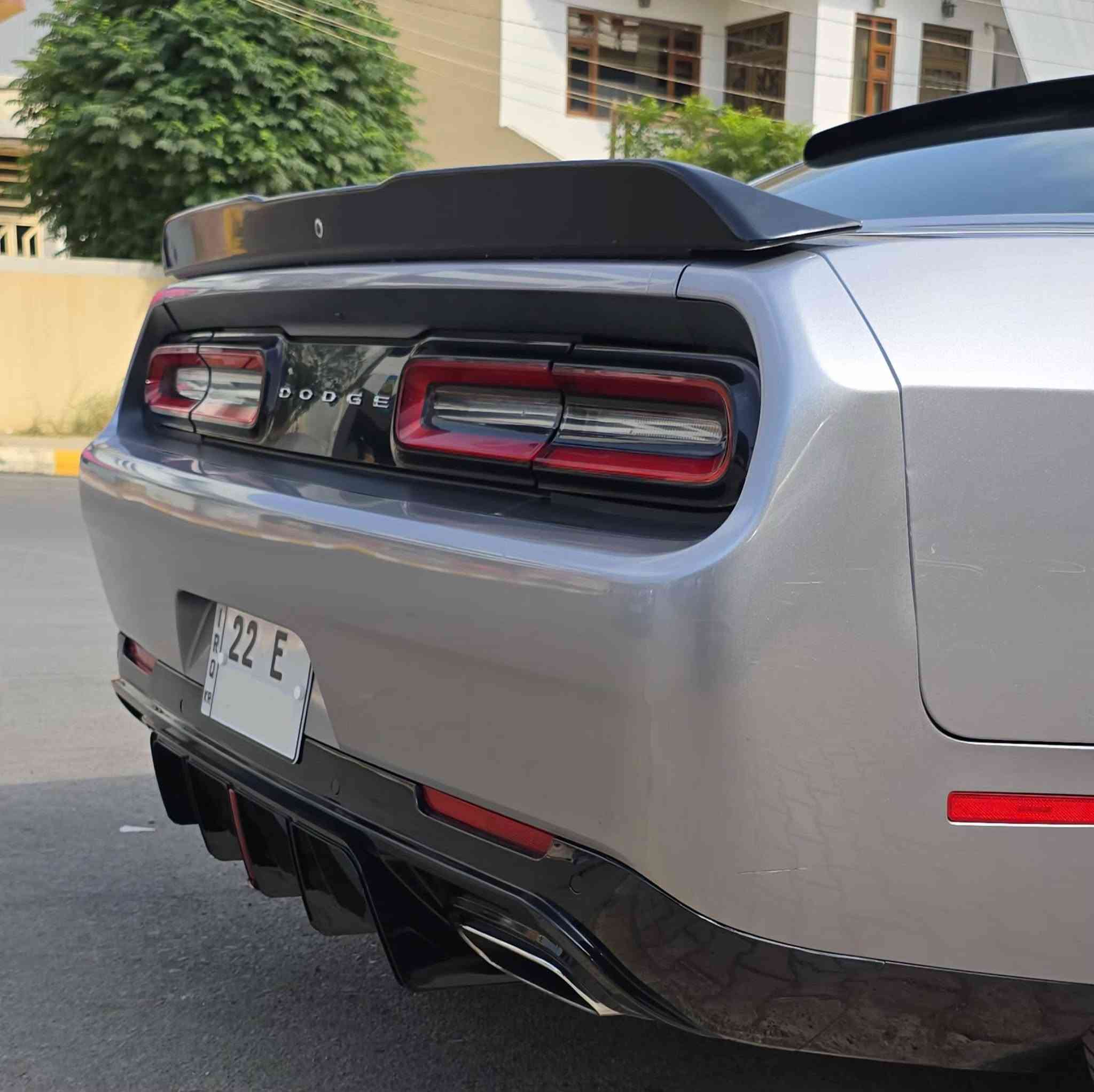 السيارة كلش نضيفة ممتعوبة اي نقص مابي من كل النواحي
دوج جالنجر
المحرك 3600 -  sxt ماشة 69 الف ميل
 موديل 2016
كير ومحرك شرط
شاشة كبيرة 
كشن كهربائي 
تبريد قطعتين 
امراية هيتر 
اضافة كماليات كاملة 
لحية + دوسة + دفيوزر + سبايدر 
الضرر - بس حادث بأمريكا وناشر صور الحادث ‐  ومأشر عليه شگد  صابغيه
العنوان : سليمانية 
السعر  160
***********
