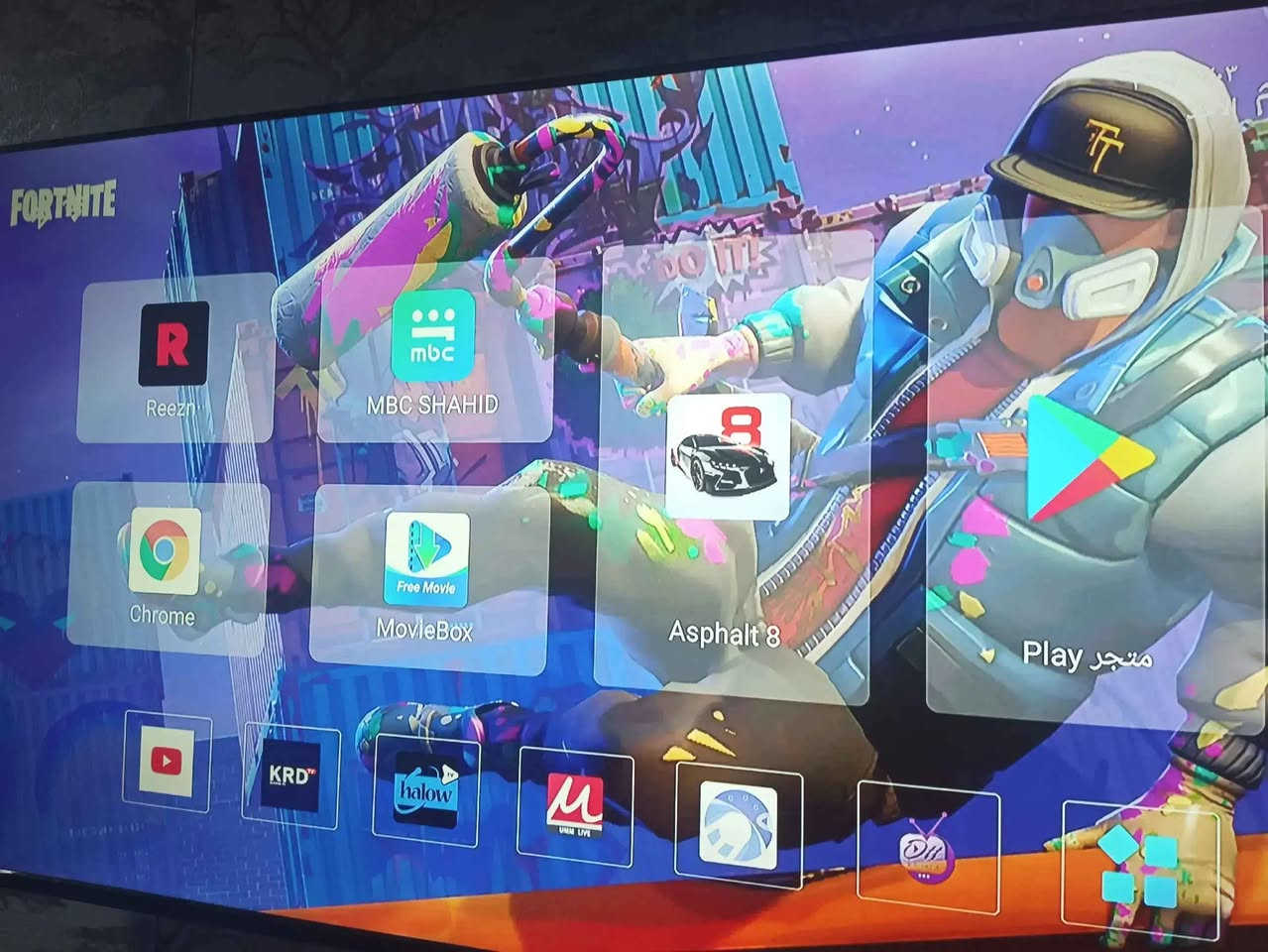 📺 السينما، الألعاب، وجميع القنوات في جهاز واحد!

​موديل HK1 RBOX H8S - أقوى جهاز Android TV Box متوفر حالياً

​هذا الجهاز ليس مجرد وسيلة لمشاهدة التلفاز، بل هو عالم من الترفيه المتكامل داخل منزلك:

​🎬 سينما منزلية: استمتع بدقة 8K Ultra HD مع تقنية HDR 10 لمشاهدة الصور بأعلى وضوح وألوان واقعية.

​⚽ الرياضة والقنوات: يحتوي على جميع القنوات الرياضية (beIN Sports) والقنوات العربية والعالمية والمحلية (كما هو موضح في الصور).

​🎞 أفلام ومسلسلات: يتضمن تطبيقات مميزة مثل Reezn و Halow TV لمشاهدة أحدث الأفلام السينمائية، سلاسل الأنمي، ومسلسلات رمضان.

​🎮 عالم الألعاب: ذاكرة عشوائية 4GB RAM تمنحك أداءً فائقاً لتشغيل الألعاب القوية مثل Minecraft و Asphalt بدون أي تقطيع.

​🌐 يعمل كموزع إنترنت (Hotspot): لا يستقبل الإنترنت فحسب، بل يمكنك استخدامه كراوتر لبث الإنترنت لهواتفك والأجهزة الأخرى (Dual Band 2.4G & 5G).

​📱 نظام Android 12: يدعم متجر Google Play لتحميل أي تطبيق تريده بكل سهولة.

​📦 المواصفات الفنية باختصار:

​الذاكرة: 4GB RAM + 32GB/64GB ROM

​المعالج: Allwinner H618 (سريع جداً ومستقر)

​الاتصال: Bluetooth 4.0 + WiFi 5G

​📥 لمشاهدة فيديو تشغيل الجهاز وللطلب، يرجى التواصل عبر:

📞 رقم الهاتف والواتساب: ***********

🚚 يوجد لدينا خدمة توصيل لجميع المحافظات السليمانية, العراق
