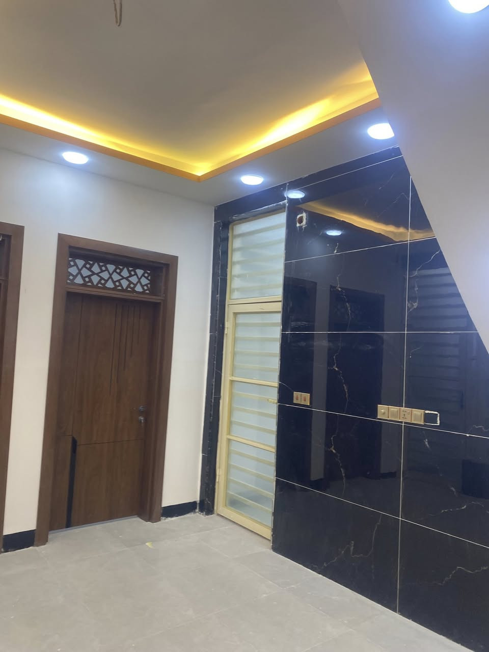 ⸻

📢 إعلان مهم – بناء الدور بالأقساط 🏗️

نعلن عن توفر خدمة بناء الدور السكنية بالأقساط
بأيدي كوادر هندسية وفنية مختصة، وباستخدام مواد بناء ذات جودة عالية.

🔹 المميزات:
 • بناء كامل (أساس، هيكل، تشطيبات حسب الاتفاق)
 • أقساط مريحة ومرنة
 • التزام بالمواصفات الهندسية
 • دقة بالمواعيد وجودة بالعمل
 • إمكانية التنفيذ حسب المخططات أو التصميم المطلوب

🔹 الشروط:
 • دفعة أولى متفق عليها
 • تقسيط باقي المبلغ على مراحل البناء

📞 للاستفسار والتواصل:
[رقم ***********]

📍 العمل داخل [النجف الأشرف / الضواحي ]

بناء مضمون… وجودة تستحق الثق
