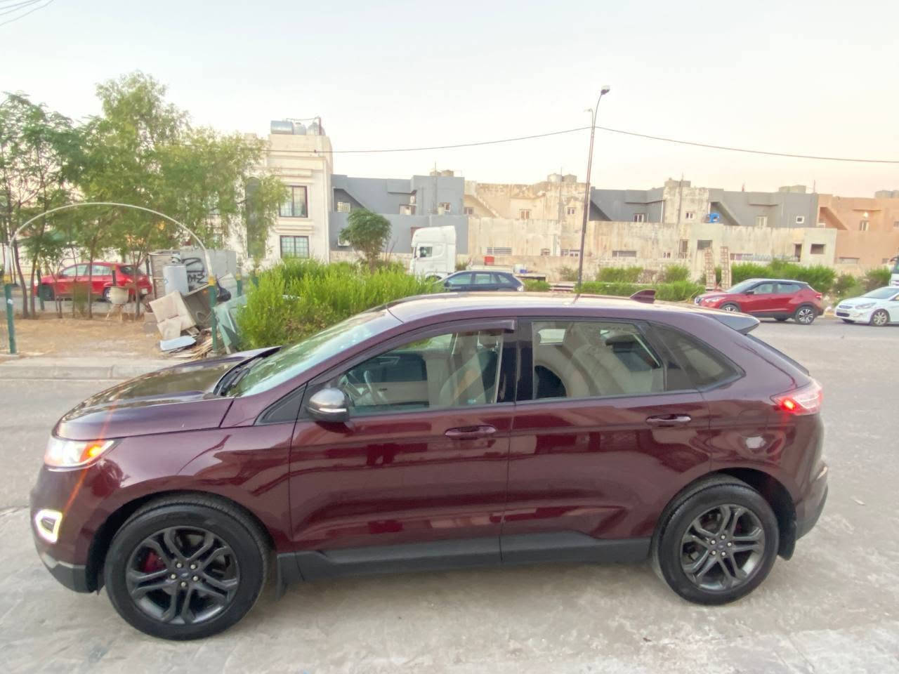 Ford Edge 2018 SEL
فورد ایدج  مواصفات SEL
لون مميز عنابي
يعني فول مواصفات عدا فتحة
ماشية 84 الف
سيرفس كامل مكمل جديد
محرك 20 تيربو مرغوب بصمة ابواب بصمة و تشغيل عن بعد فور ويل شفطات گير ب ستيرن كشنات كهربائي و تدفئة دواخل لونين كراسي خلفي كهربائي ينزل و صندوك كهربائي و يفتح ب رجل كود باب بيها بعد هواي مواصفات.....
حادث بسيط جاملغ نفر نص شبر بنيد بدون دواخل ايرباك فقط ستيرن سيستم
مواصفات حلو مرتبة سيارة مال البيت
سنوية و هزة جديد لحد 2029 بأسمي
مكاني اربيل 
رقم موبايل: 
***********
*********** أربيل, العراق

