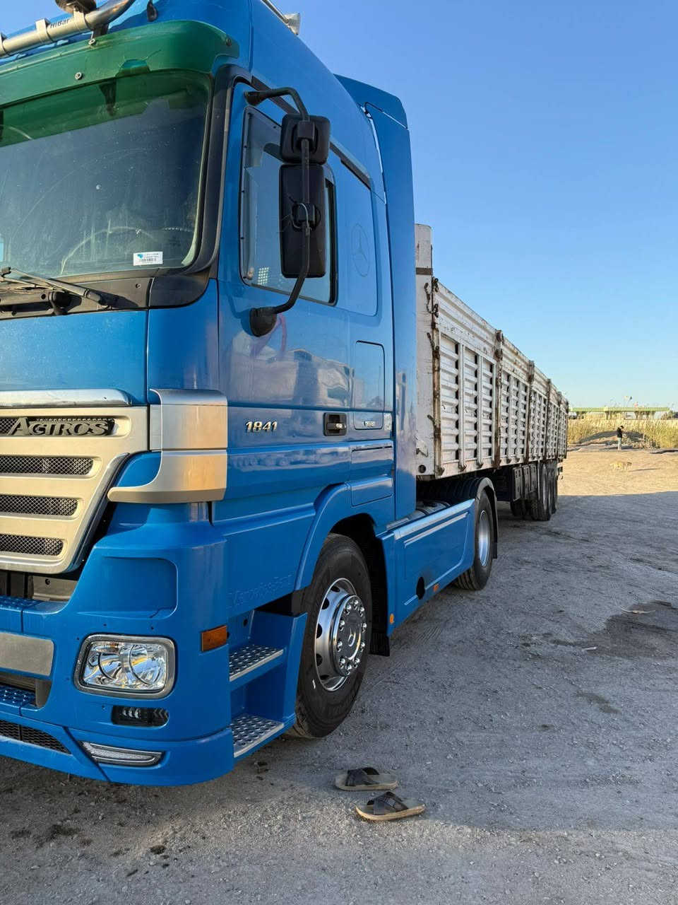 السلام عليكم للبيع كتروز 2007 حجم 41 رقم ذي قار راس وعربانه تخم تاير كله جديد مربوطه 3 مزوج جناب متحرك  مكفوله راس وعربانه     عربانه اوربيه مزوج تاير 11 مكانه ناصريه سعر 385 وبيه مجال رقم ***********
