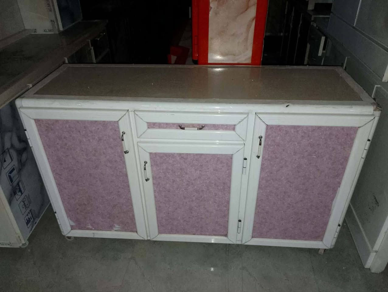 معرض السليمانية البيع وشراء الاغراض المنزليه
تكريت الديوم شارع المستوصف 
*********** واتس اب
