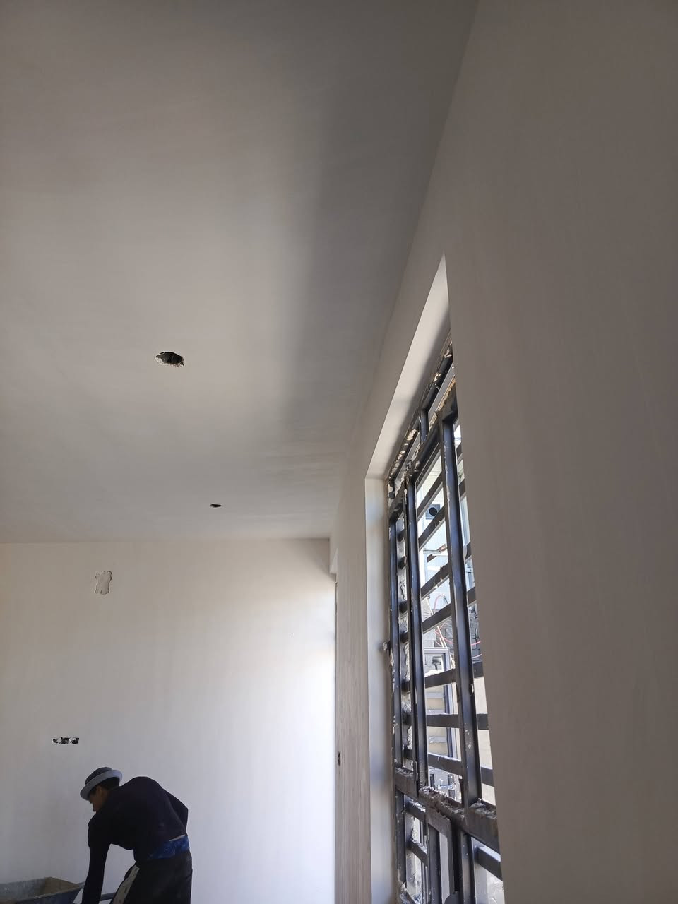 السلام عليكم خلفة متفرغ لبخ/ سمنت _جص_بورك_نثر
***********...بي واتساب
