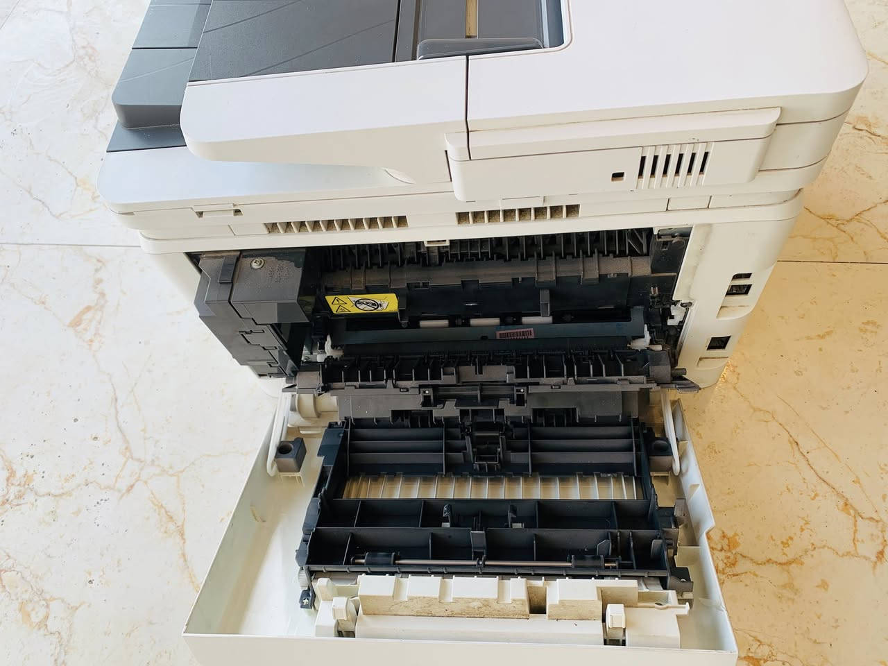 طابعة hp حديثه بعدهي جديده بحبر شركه تطبع أبيض وأسود وملون وتعمل بخاصية WiFi او من الموبايل وتطبع وتستنسخ وجهين وغيرها من المواصفات حبره باودر اطيك بيه ضمان
سعره٢٠٠

او مرواس بطاعه A3


**إذا كنت صاحب هذا الإعلان وتريد حذفه لأي سبب، رجاءا أرسل رسالة إلى الدعم الفني**