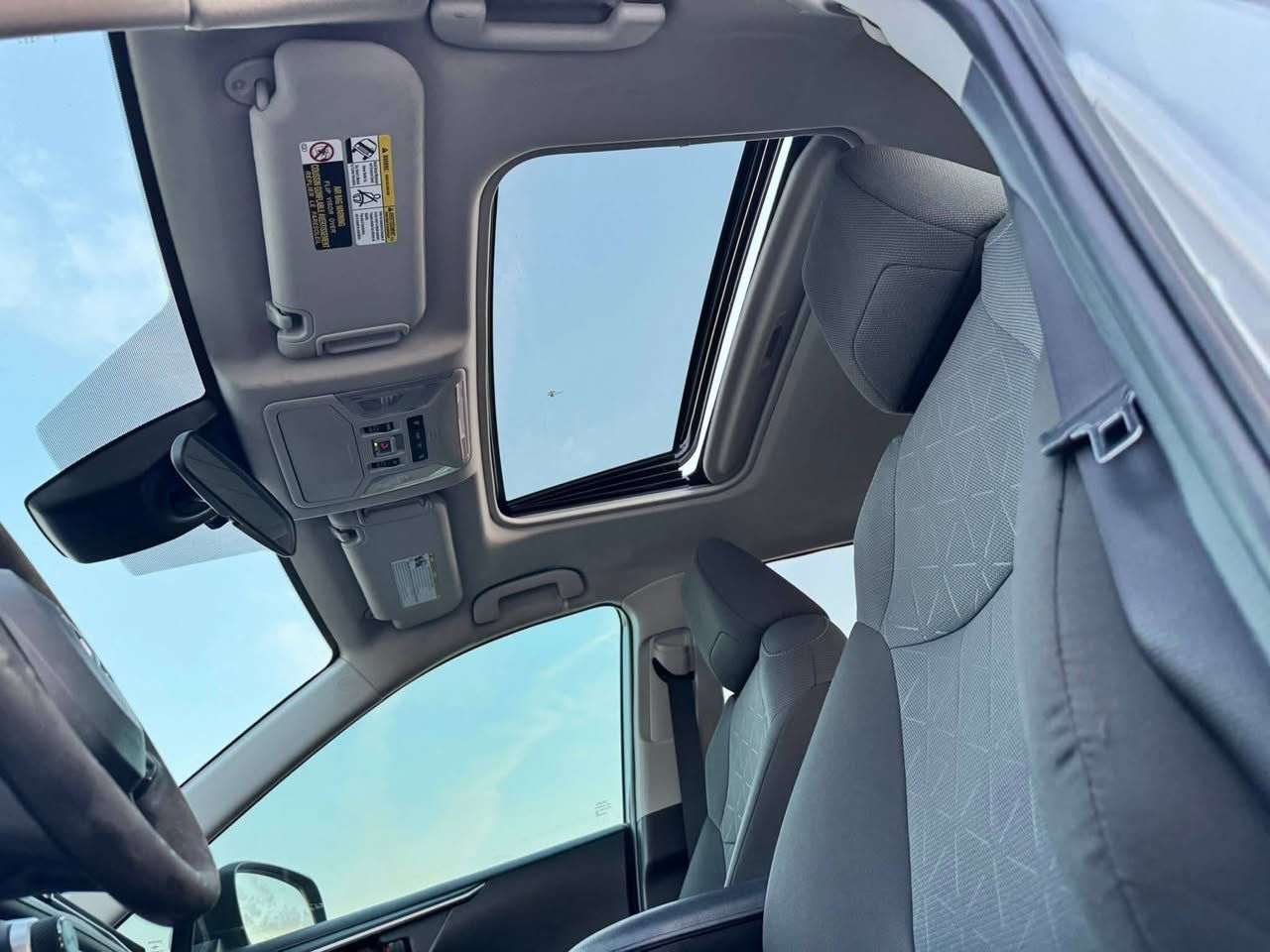 RAV4✈️
الموديل::2021
المواصفات::XLE
هايبرد🔋
فتحة سقف
باب خلفي كهربائي
رادارات خلفي امامي ونقطة عمياء
فور ويل
وبعد هواي مواصفات 
الضرر::بابين مبدل وصبغ جاملغ خلفي (جهة السايق)
الممشى::14 الفmi فقط
[[البجم كبس]]  
وارد امريكي 🇺🇸
الموقع::البصرة  
السعر::175وبي مجال 
للاستفسار::***********
